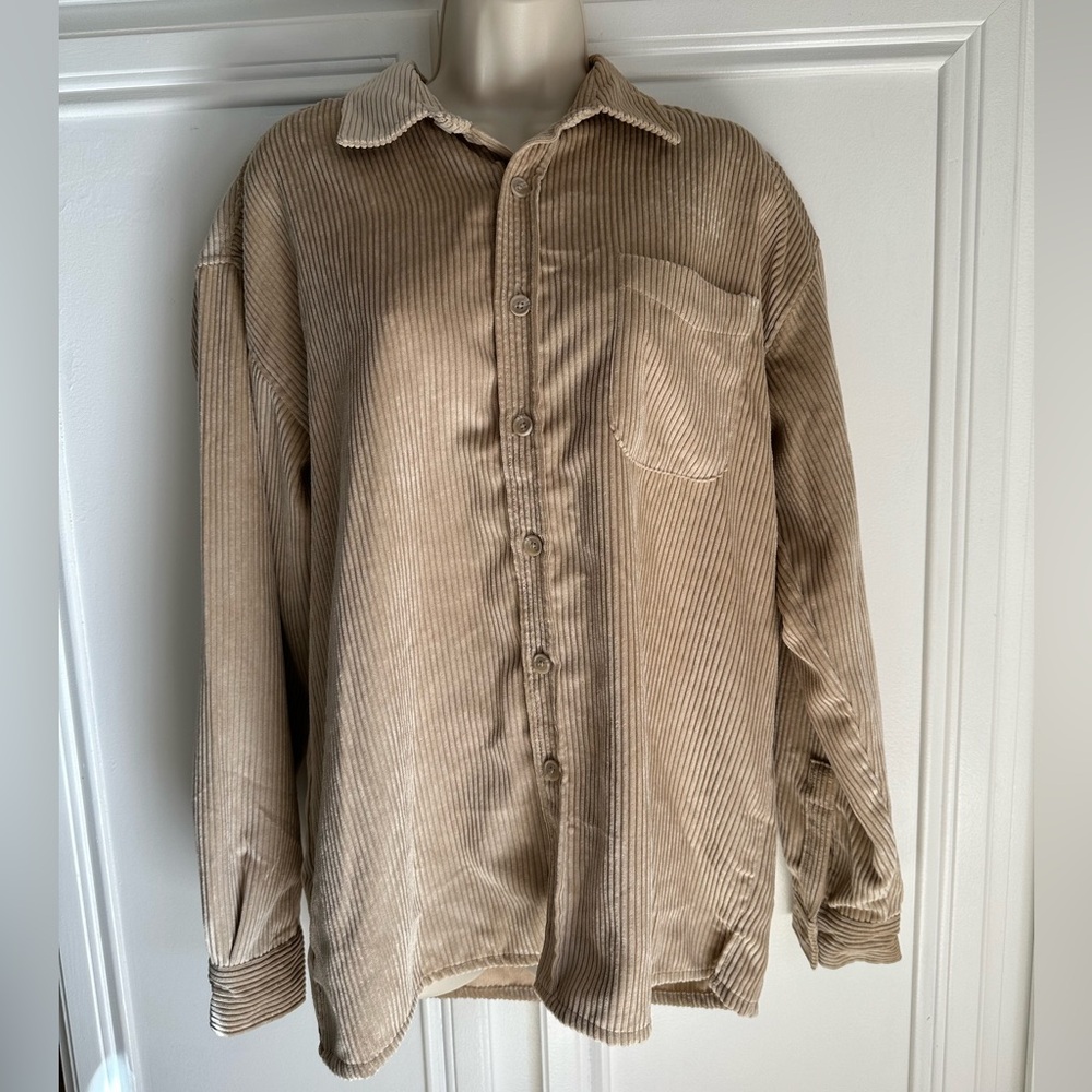 Forever 21 Corduroy Button Down Shirt. Unisex. Size Small